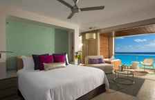 Двухместный полулюкс Xhale Club Whirlpool oceanfront