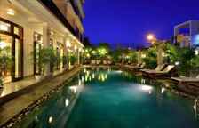 Двухместный номер Superior с видом на бассейн