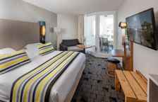 Двухместный номер Standard с частичным видом на море