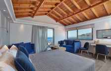 Люкс с видом на море