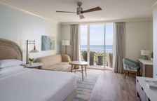 Двухместный номер с балконом и с видом на залив