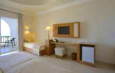 Трёхместный номер Standard с видом на море