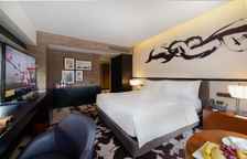 Двухместный номер Premier с видом на бассейн