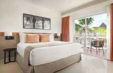 Двухместный полулюкс Sun Club with Tropical view