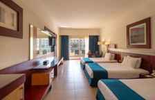 Трёхместный номер Superior с видом на сад