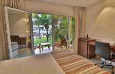 Двухместный номер Standard с видом на бассейн