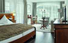 Двухместный номер Deluxe с балконом и с видом на горы