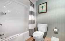 Четырёхместный люкс с частичным видом на океан