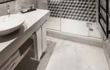 Трёхместный номер Superior с балконом