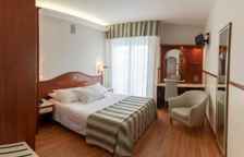 Двухместный номер Standard с частичным видом на море