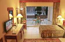 Двухместный номер Standard с видом на бассейн