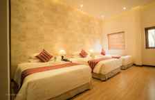 Трёхместный номер Standard в здании через дорогу