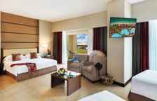 Номер с мини-кухней Family с балконом и с видом на море