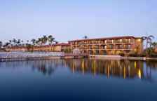 Четырёхместный номер Standard с видом на воду