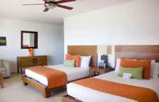 Четырёхместный люкс с видом на закат