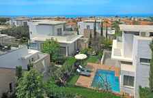 Одноместная вилла с видом на сад