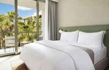 Люкс с 3 комнатами с балконом и с видом на бассейн