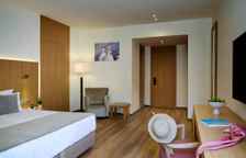 Люкс с общим бассейном Executive