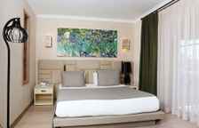 Номер Superior с балконом и с видом на бассейн