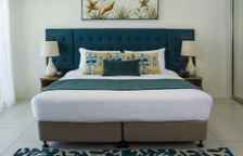 Студия с видом на бассейн