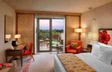 Двухместный люкс Towers c 1 комнатой с видом на бассейн