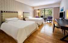 Двухместный номер Classic с балконом и с видом на горы