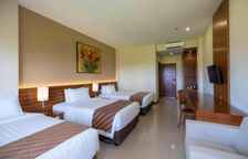 Трёхместный номер Standard с балконом