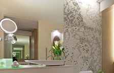 Четырёхместный номер Standard с видом на бассейн