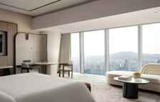 Двухместный номер Windowside Bathtub Skyline с видом на город