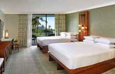 Номер с частичным видом на океан