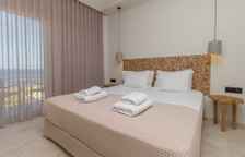 Двухместный номер с частичным видом на море