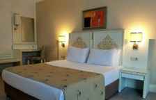 Двухместный номер Standard с частичным видом на море