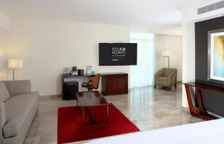 Двухместный люкс с балконом и с частичным видом на океан