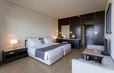 Двухместный номер Lake / Ancient Port View