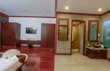 Люкс с балконом и с красивым видом из окна