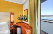 Одноместный номер Superior с балконом и с видом на море