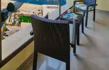 Двухместный люкс c 1 комнатой с балконом и с частичным видом на море