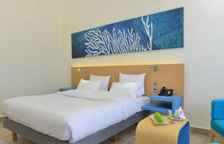 Двухместный номер Standard с видом на бассейн