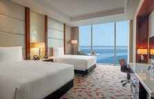 Четырёхместный номер Deluxe с видом на залив