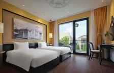 Номер Deluxe с балконом и с видом на сад