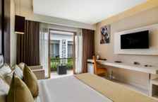 Двухместный номер Deluxe с видом на бассейн