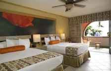 Четырёхместный полулюкс с видом на окрестности