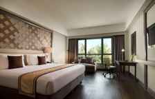 Двухместный номер Deluxe с видом на бассейн