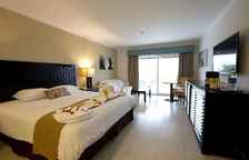 Четырёхместный номер Standard с видом на сад