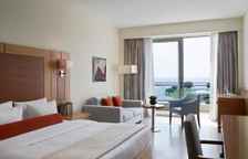 Двухместный номер с частичным видом на море