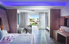 Люкс Grand с частичным видом на море