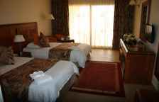 Трёхместный номер с видом на сад