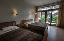 Номер семейный Classic с видом на бассейн