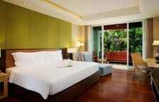 Двухместный номер Premier с видом на бассейн