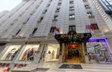 Трёхместный номер Эконом с видом внутрь здания